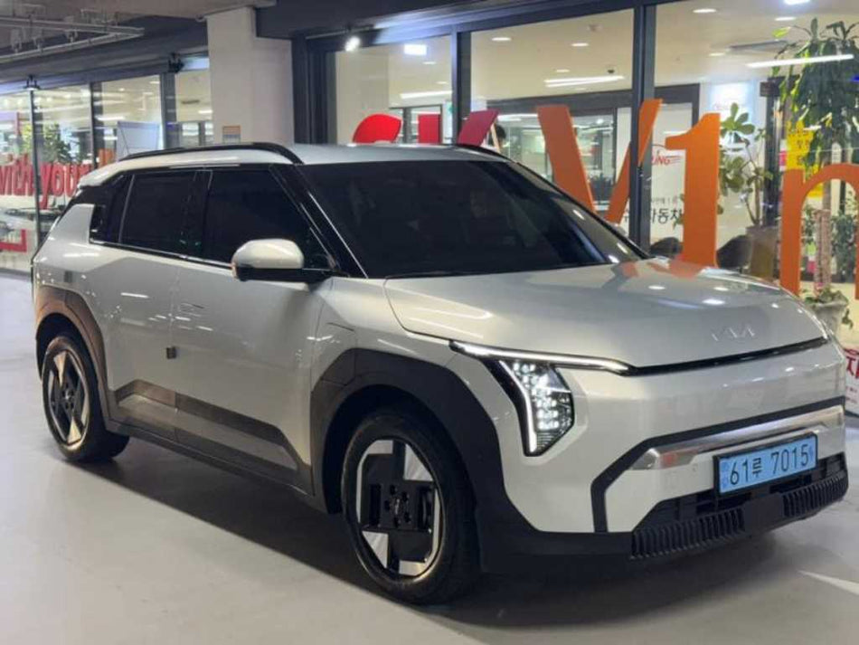 Kia EV3 — photo 02
