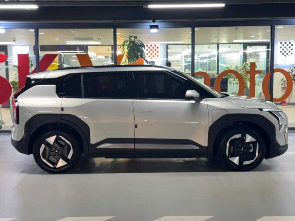 Kia EV3 — photo 03