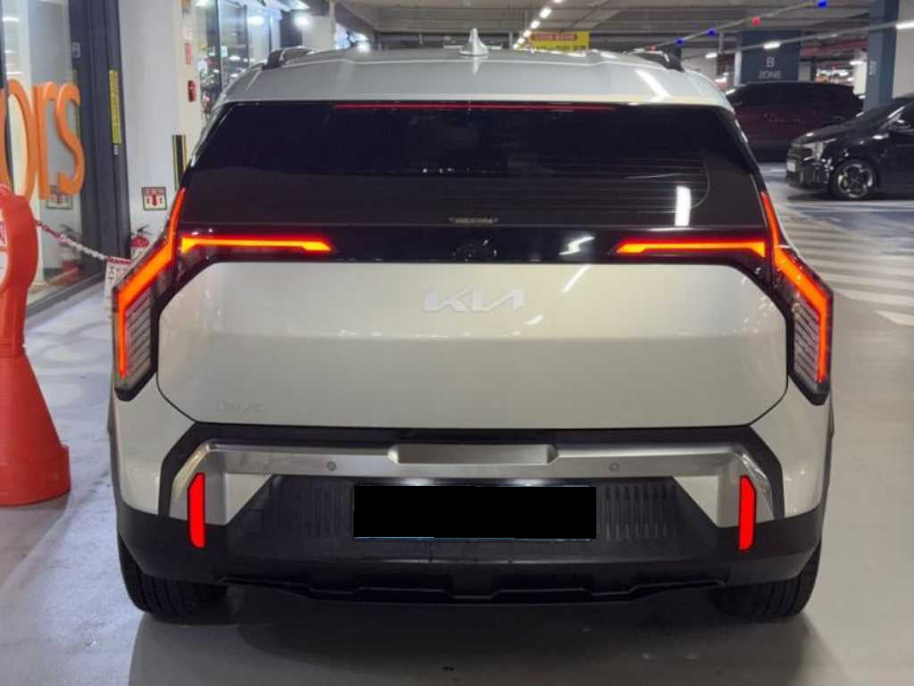 Kia EV3 — photo 05