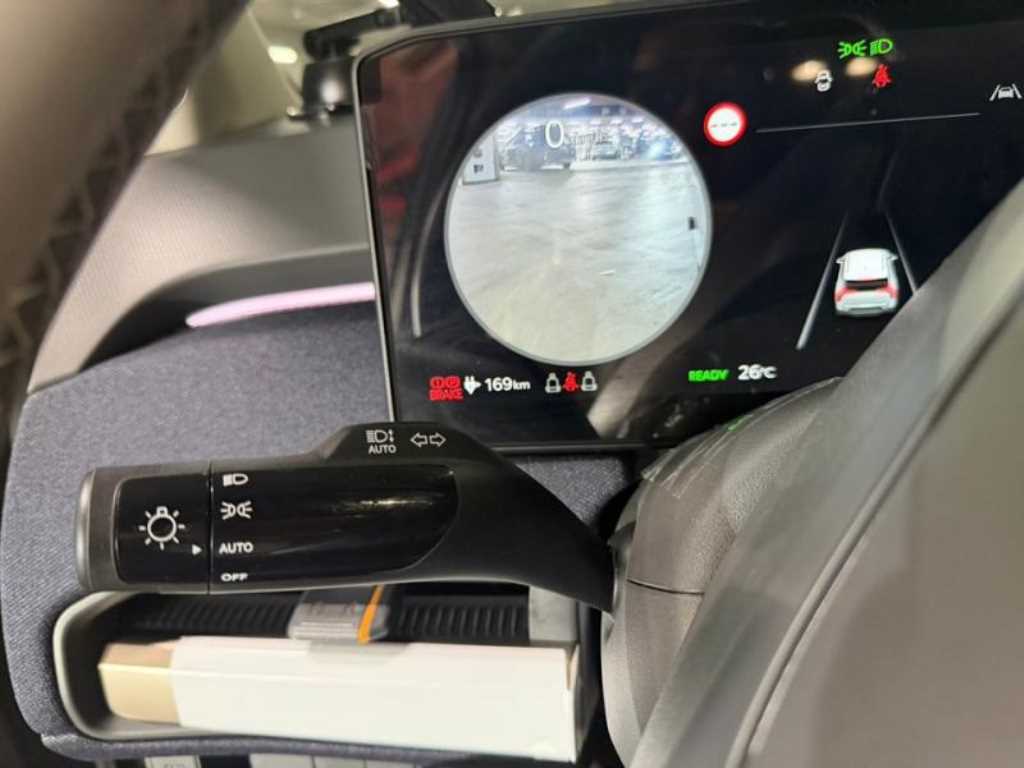 Kia EV3 — photo 12