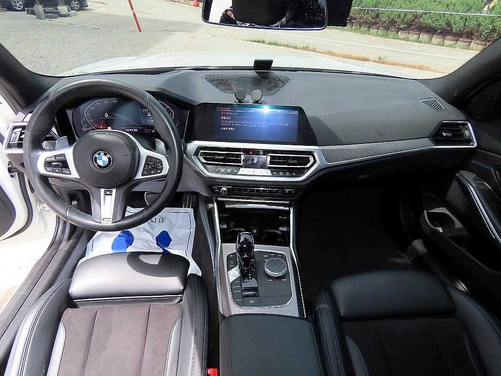 BMW 3-Series — photo 07