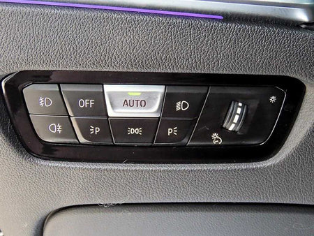 BMW 3-Series — photo 14