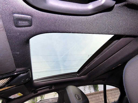 BMW 3-Series — photo 17