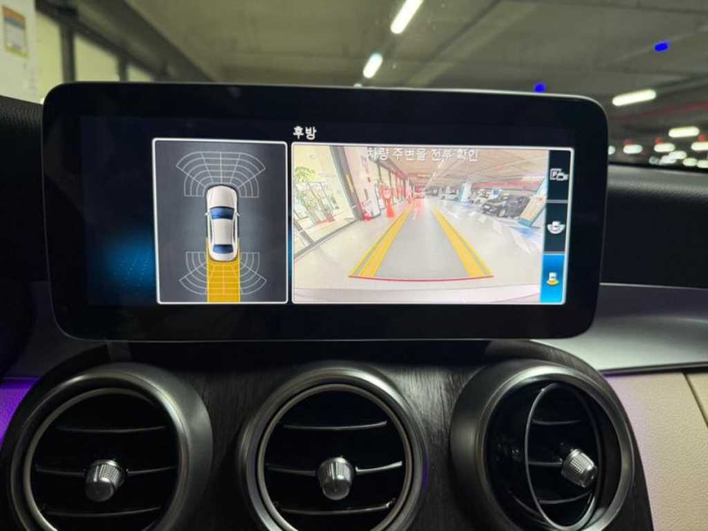 Mercedes-Benz C-Class — photo 11