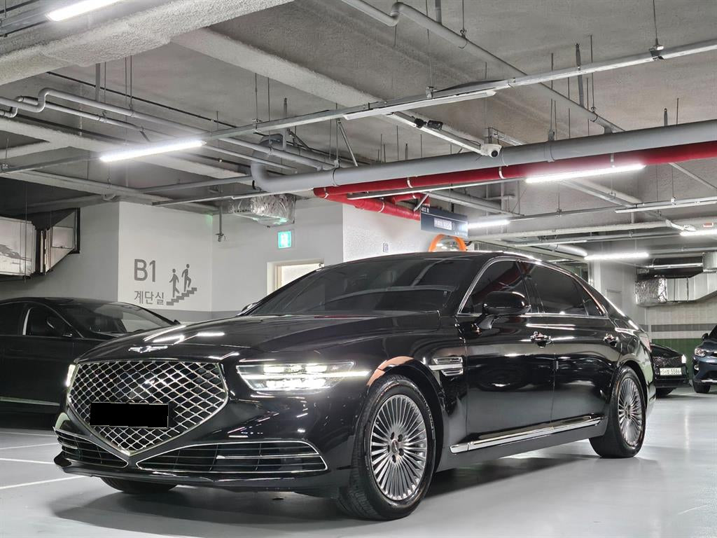 Genesis G90 — photo 01