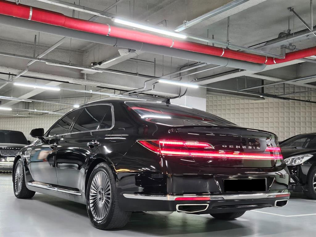 Genesis G90 — photo 03