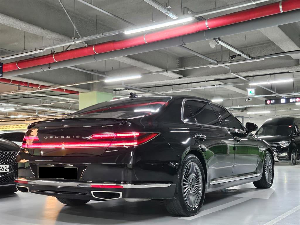 Genesis G90 — photo 04