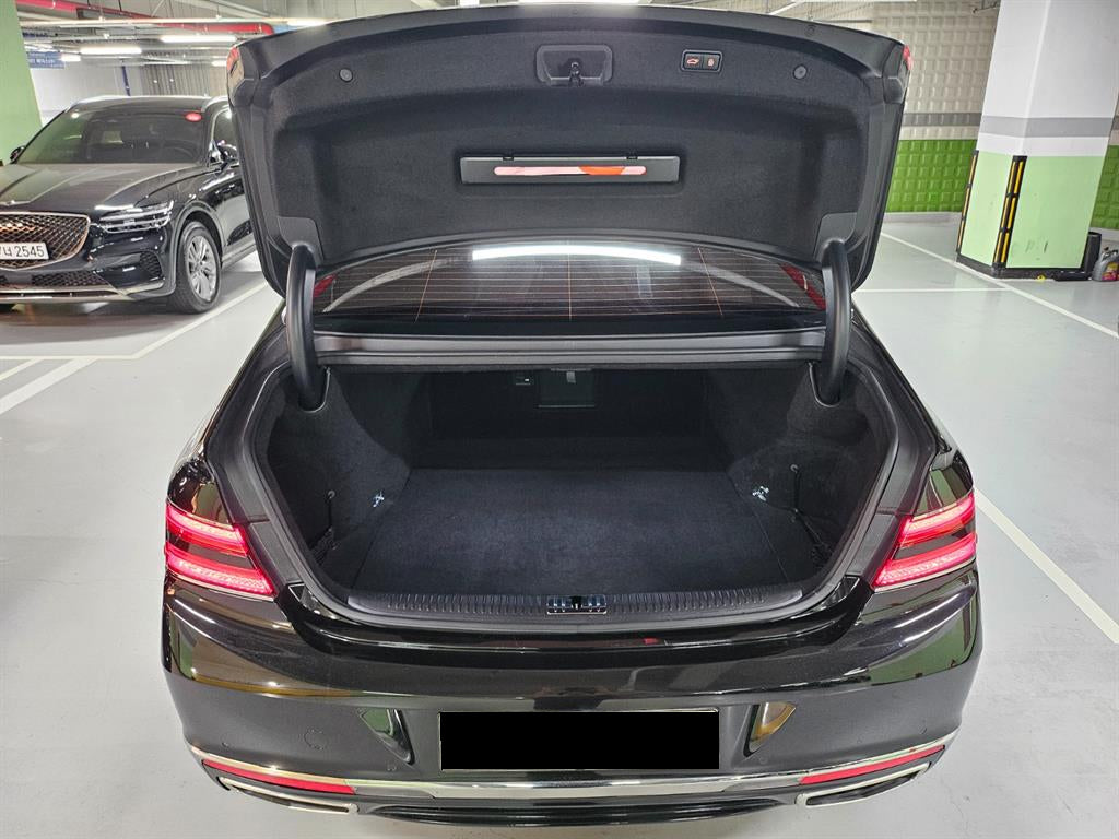 Genesis G90 — photo 05