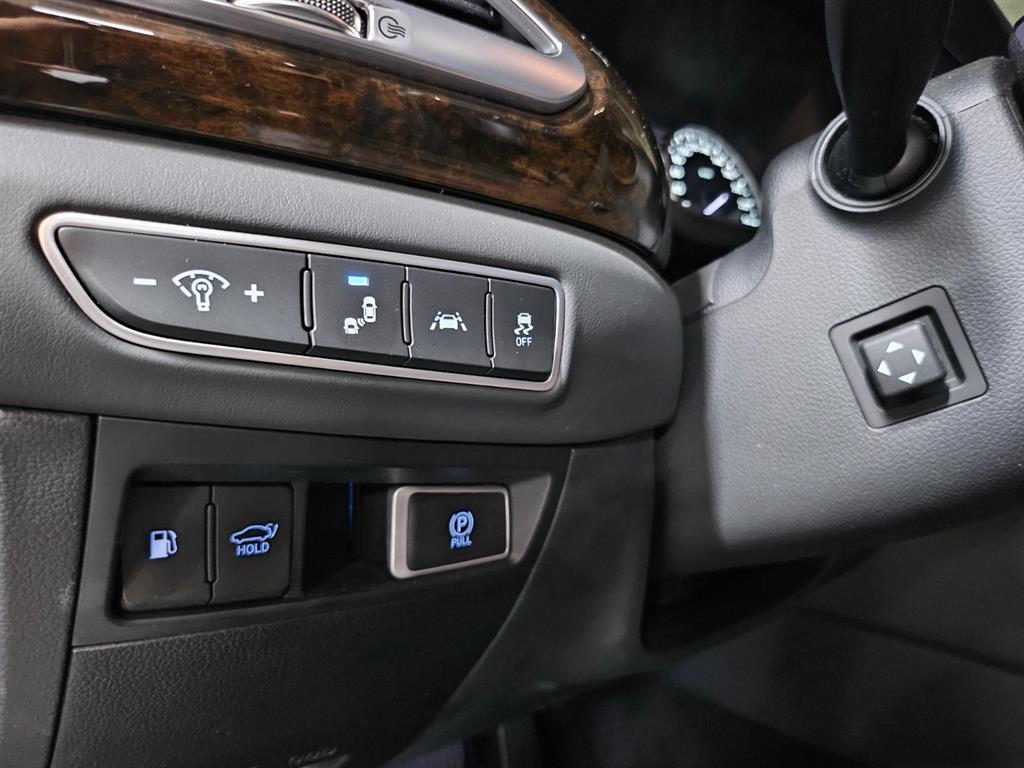 Genesis G90 — photo 17