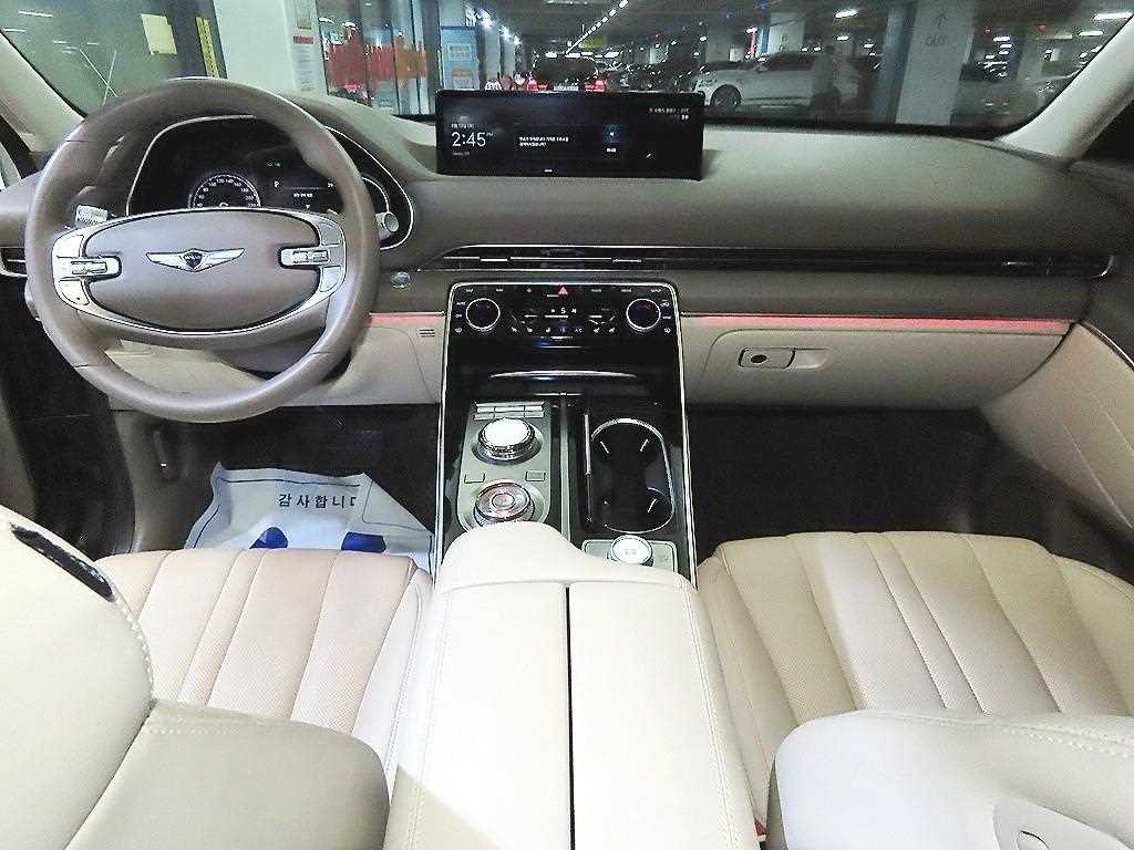 Genesis GV80 — photo 10