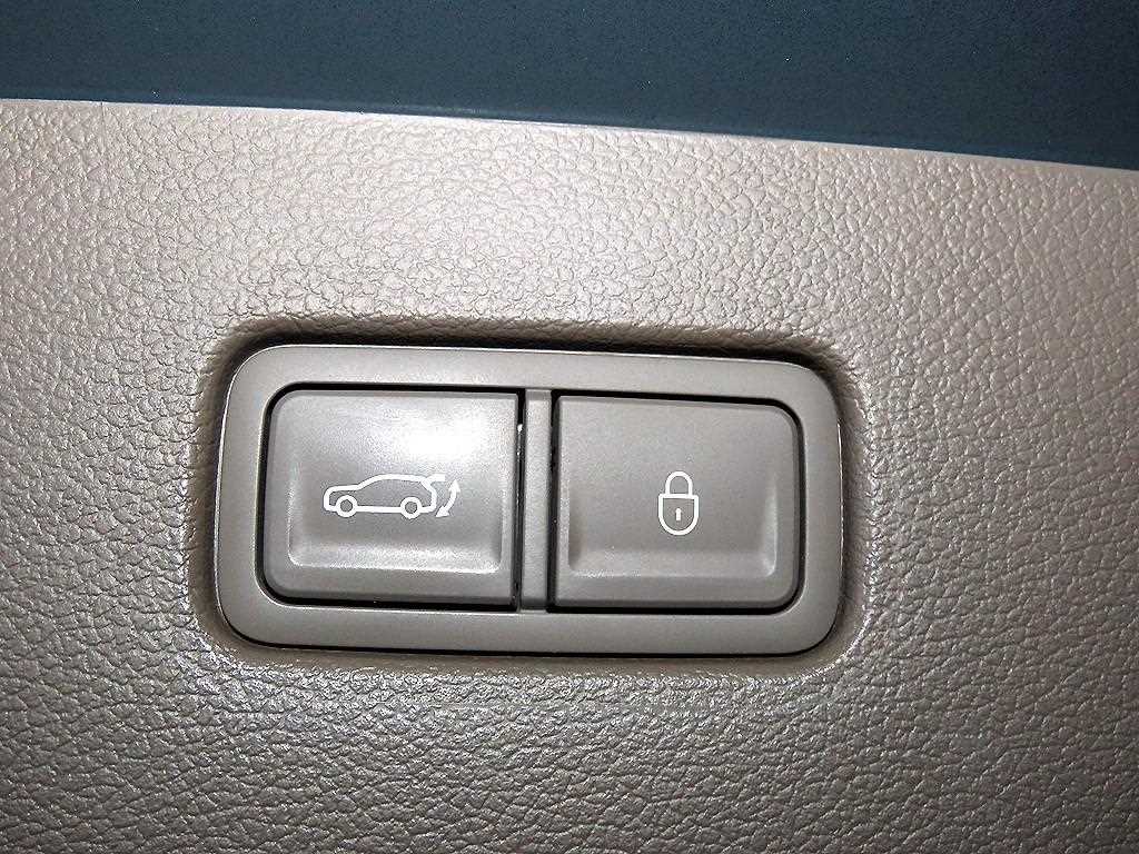 Genesis GV80 — photo 15