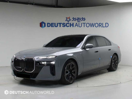 BMW 7-Series — photo 01
