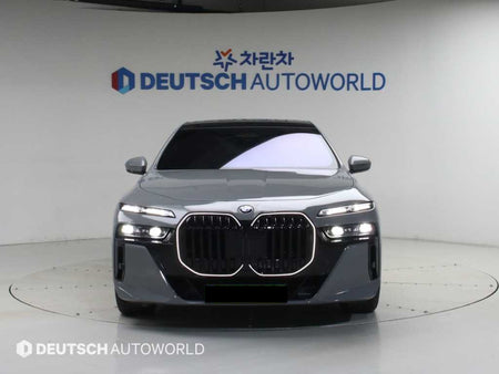BMW 7-Series — photo 03
