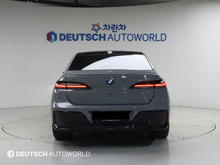 BMW 7-Series — photo 04