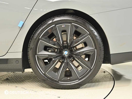 BMW 7-Series — photo 05
