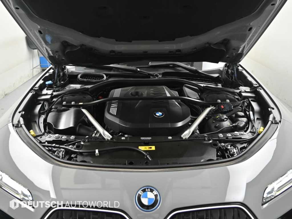 BMW 7-Series — photo 06