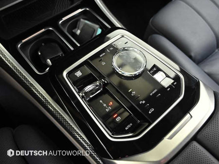 BMW 7-Series — photo 09
