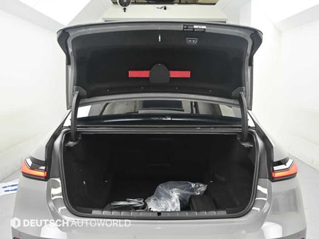BMW 7-Series — photo 19