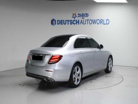Mercedes-Benz E-Class — photo 02