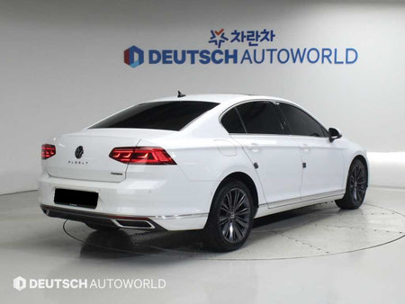 Volkswagen Passat — photo 02
