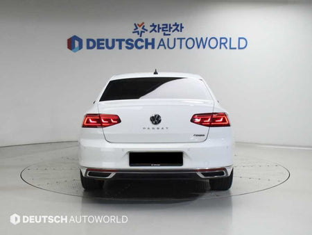 Volkswagen Passat — photo 04