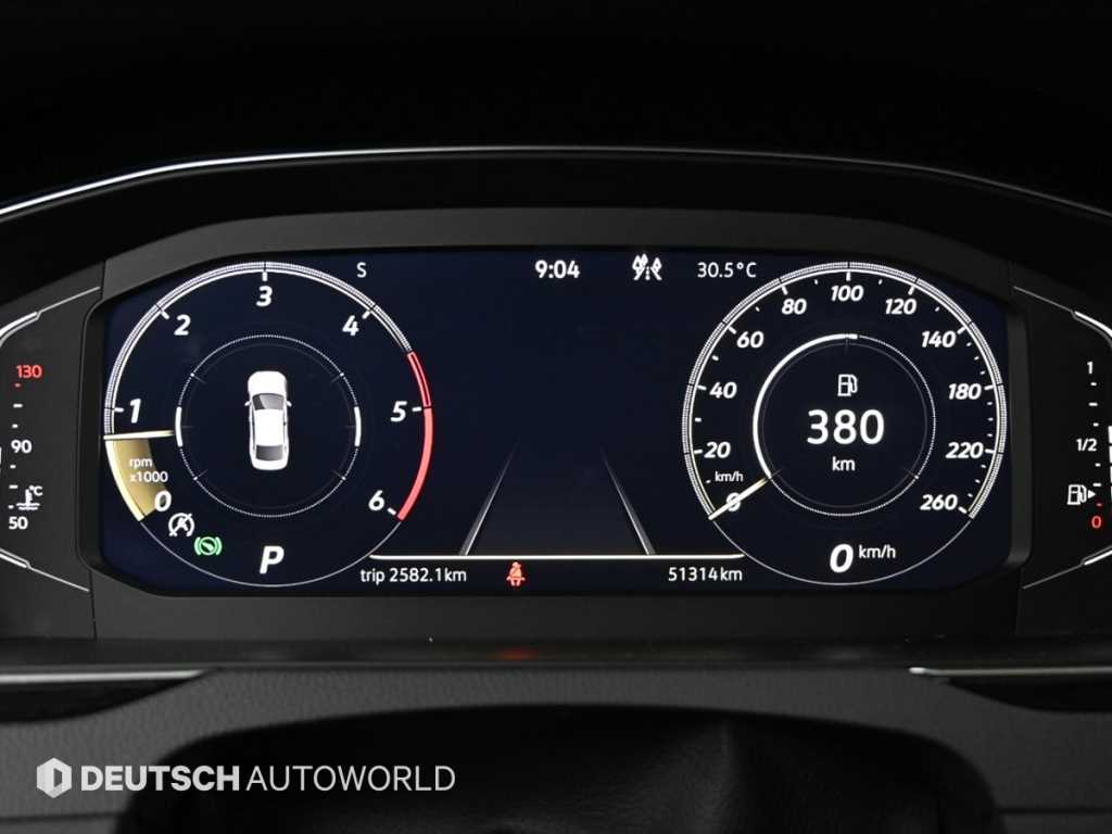 Volkswagen Passat — photo 08