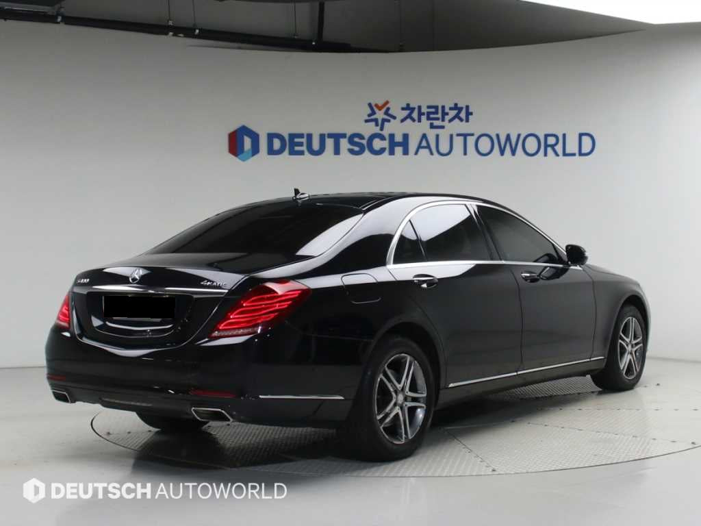 Mercedes-Benz S-Class — photo 02