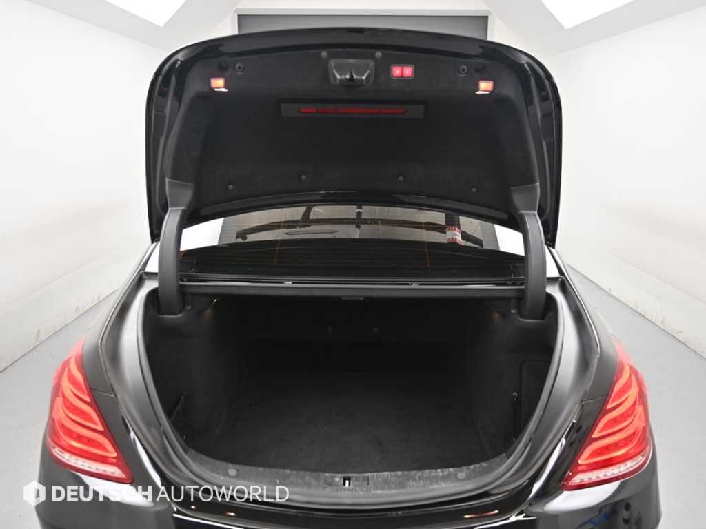 Mercedes-Benz S-Class — photo 19