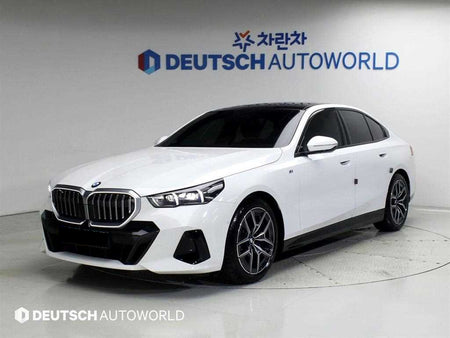 BMW 5-Series — photo 01