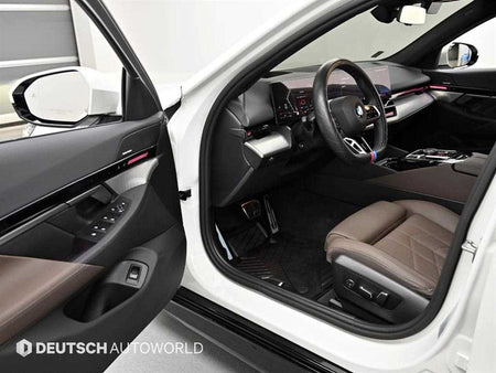 BMW 5-Series — photo 08
