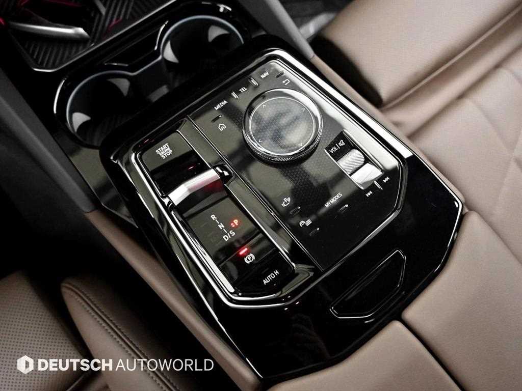 BMW 5-Series — photo 12
