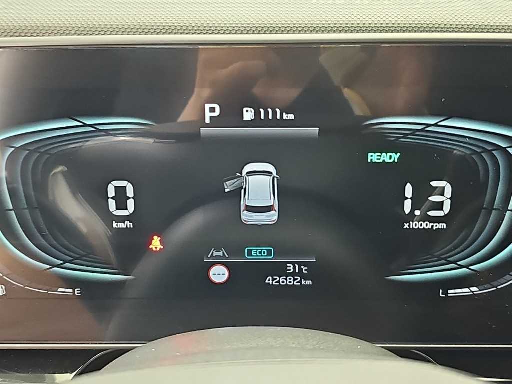 Kia Niro — photo 06
