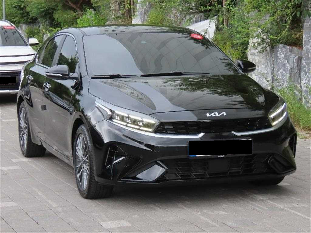 Kia K3 — photo 02