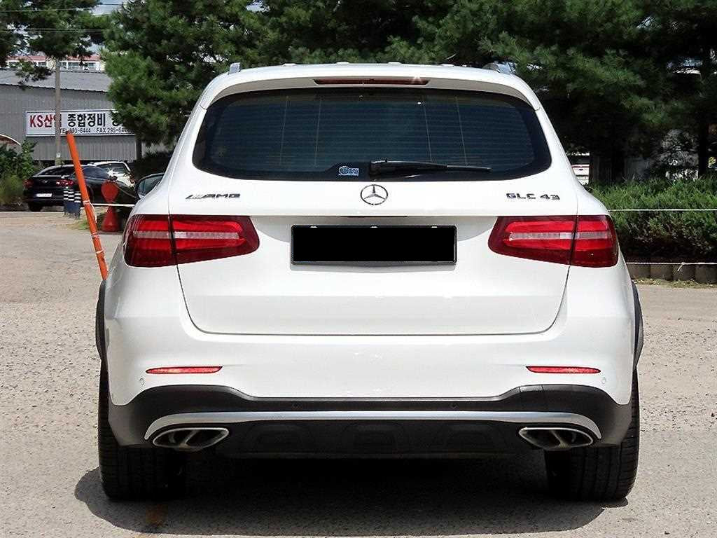 Mercedes-Benz GLC-Class — photo 04