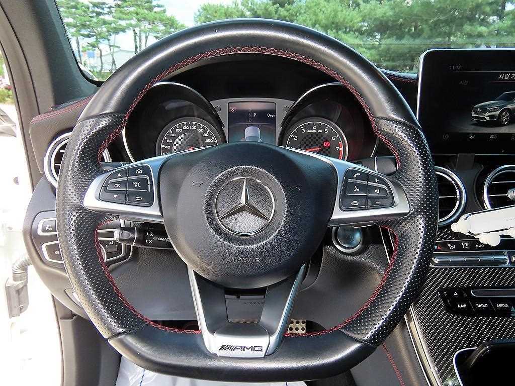 Mercedes-Benz GLC-Class — photo 08