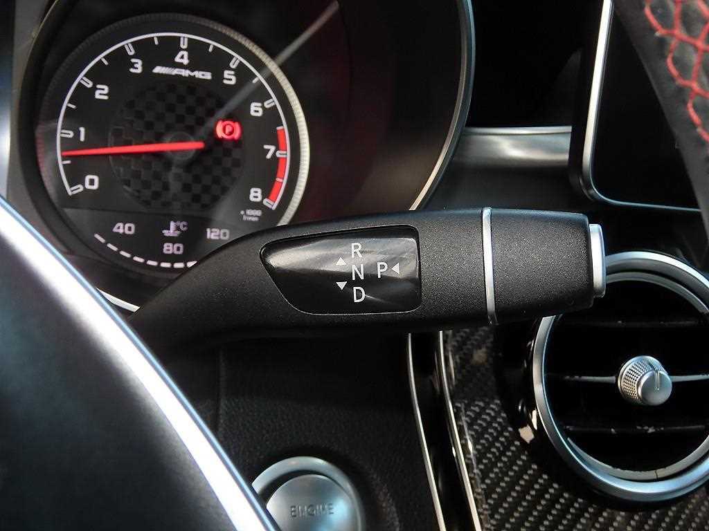 Mercedes-Benz GLC-Class — photo 11