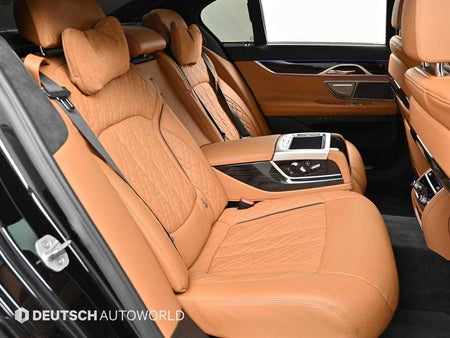 BMW 7-Series — photo 12