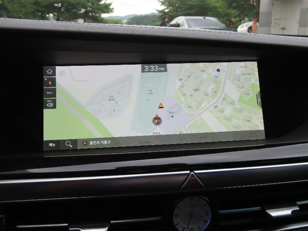 Genesis G90 — photo 09