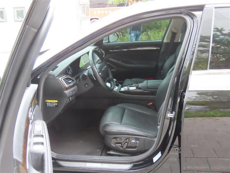 Genesis G90 — photo 13