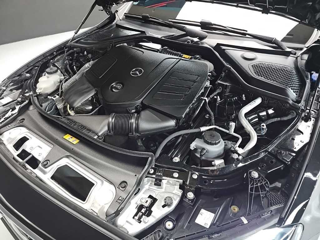 Mercedes-Benz E-Class — photo 05