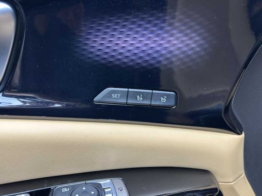 Kia Carnival — photo 16