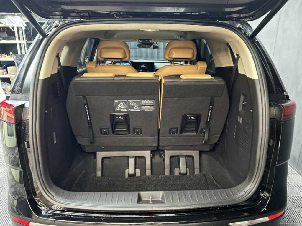 Kia Carnival — photo 18