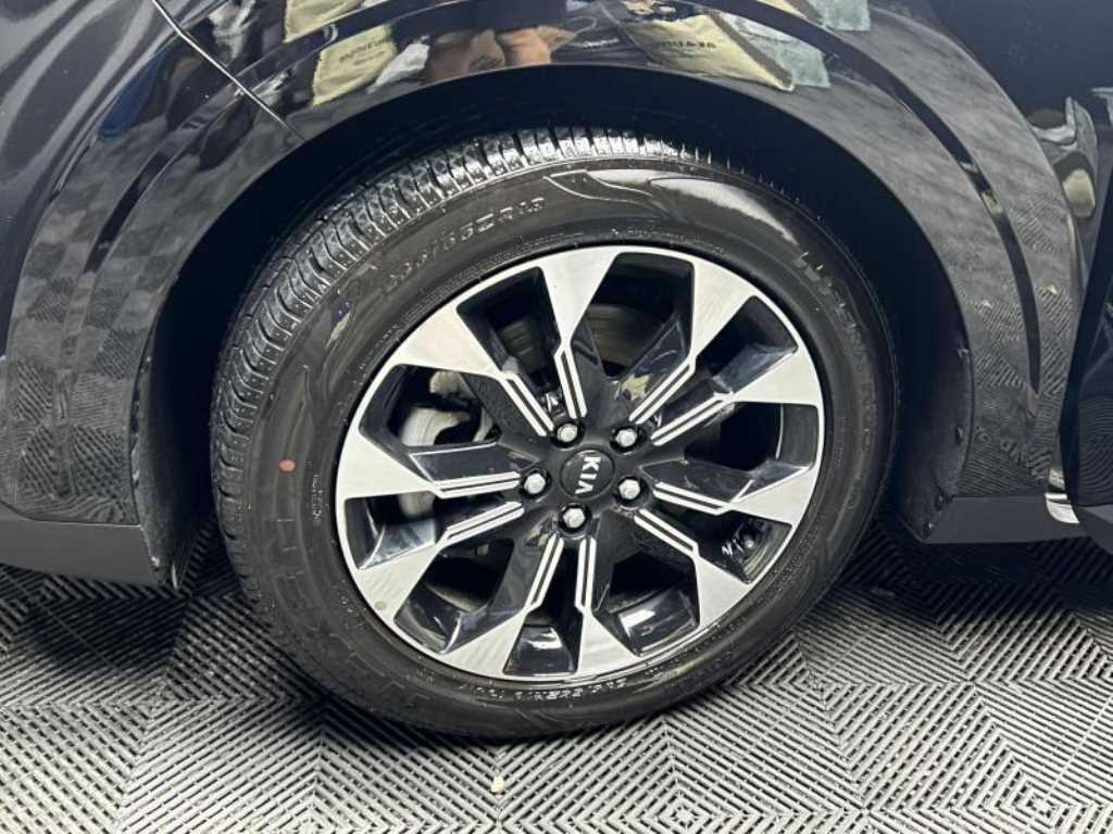 Kia Carnival — photo 19