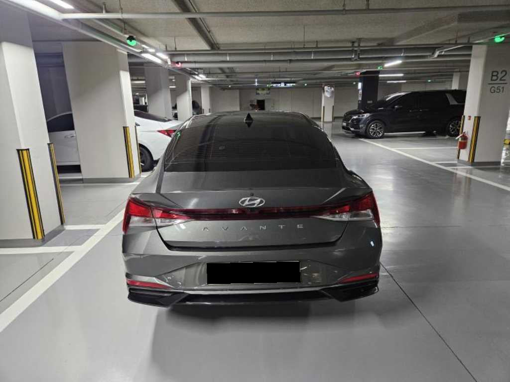 Hyundai Avante — photo 05