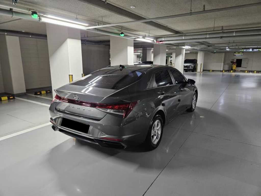 Hyundai Avante — photo 06