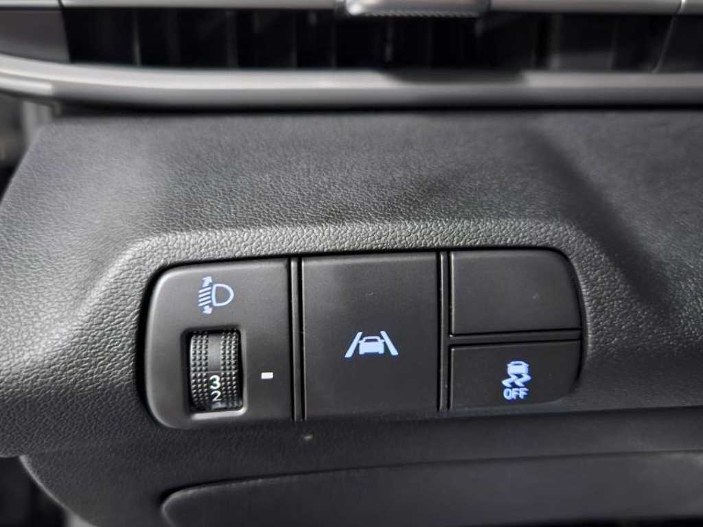 Hyundai Avante — photo 13