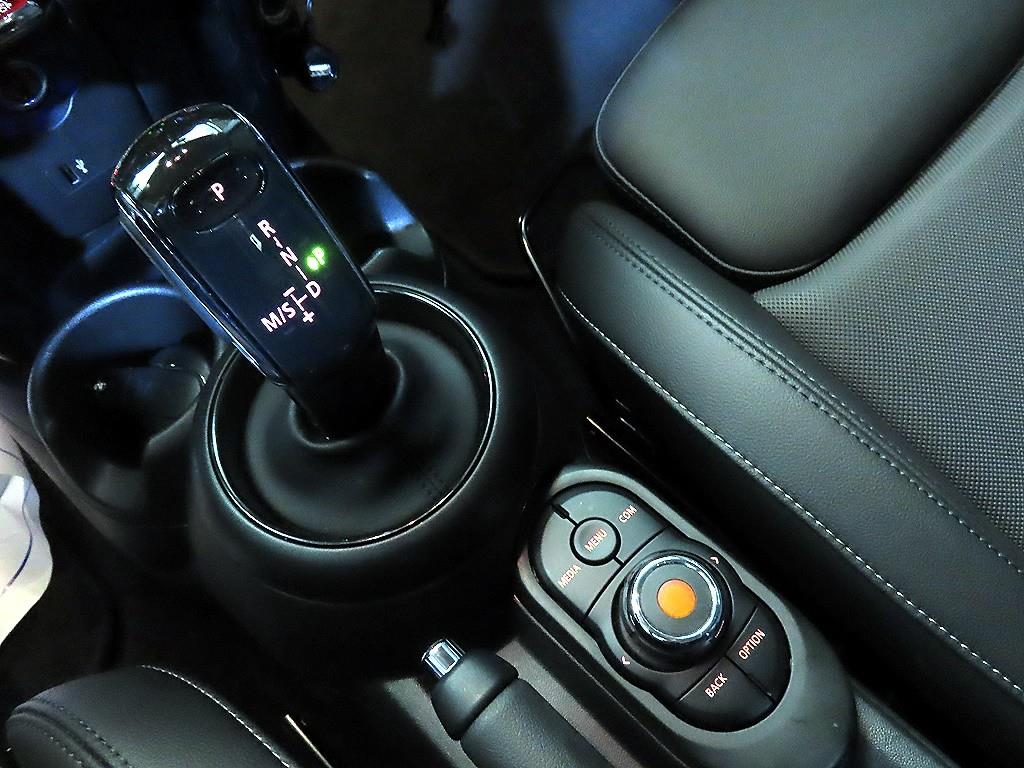Mini Cooper — photo 12