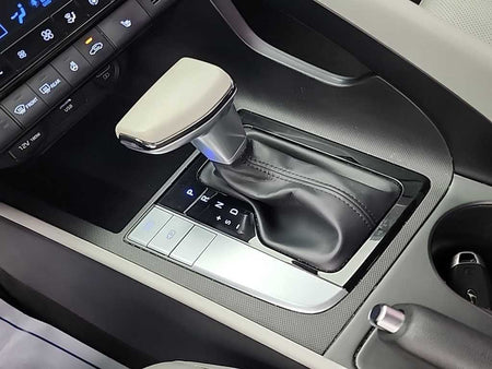Hyundai Avante — photo 08