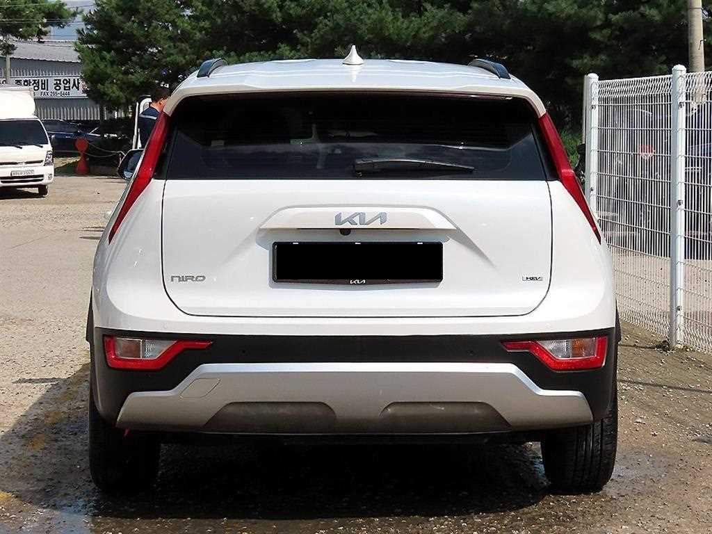 Kia Niro — photo 04