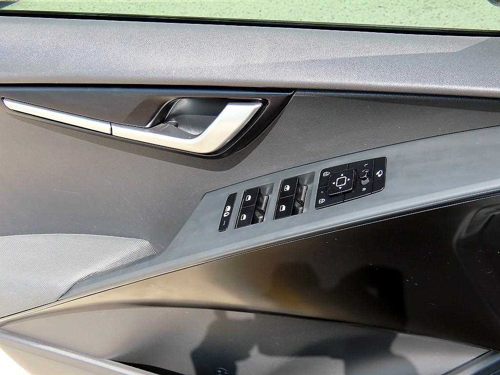 Kia Niro — photo 11